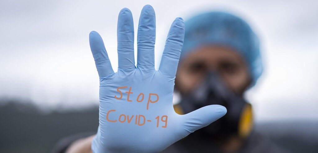 Las vacunas y los tratamientos para Covid-19 parecen ser eficaces contra las nuevas cepas