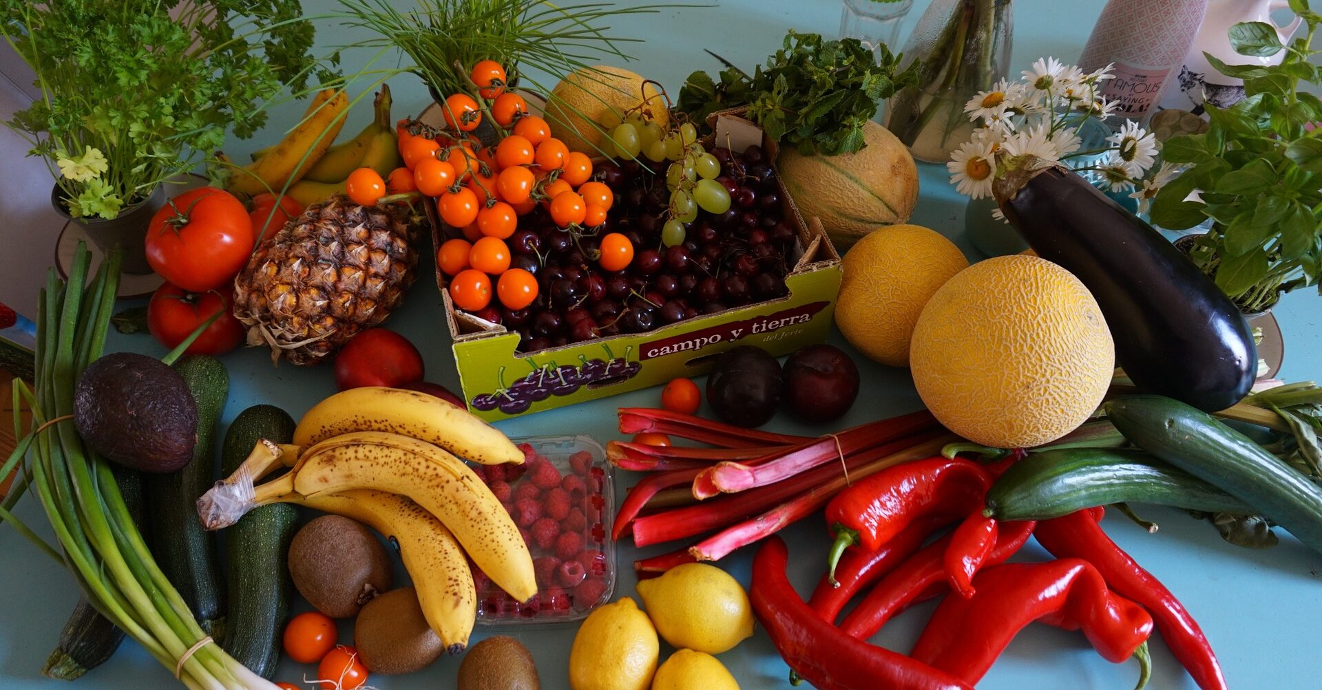 ¿Elegir las frutas y verduras por su color, es bueno para la salud?