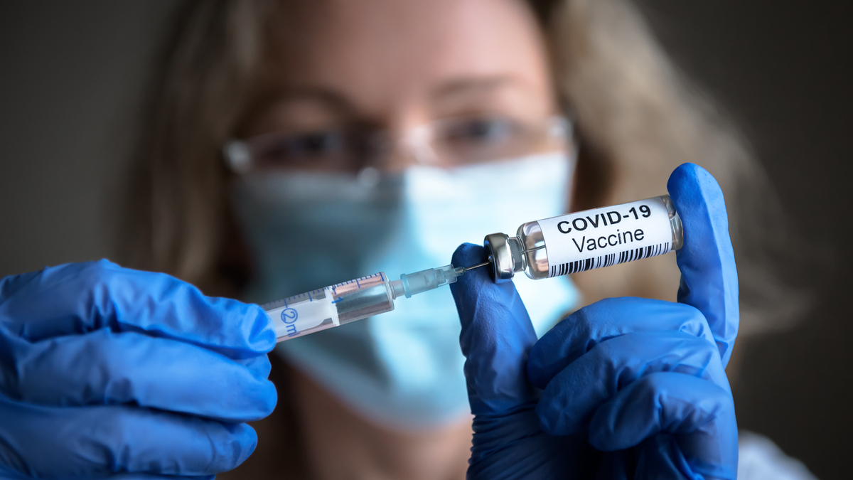 ¿Dejar la decisión de la segunda dosis de la vacuna contra la Covid-19 a los pacientes?