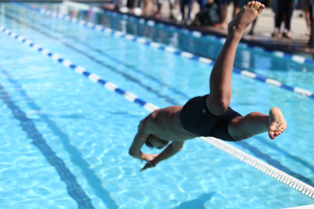 Otitis del nadador: qué es, cómo prevenirla y cómo tratarla
