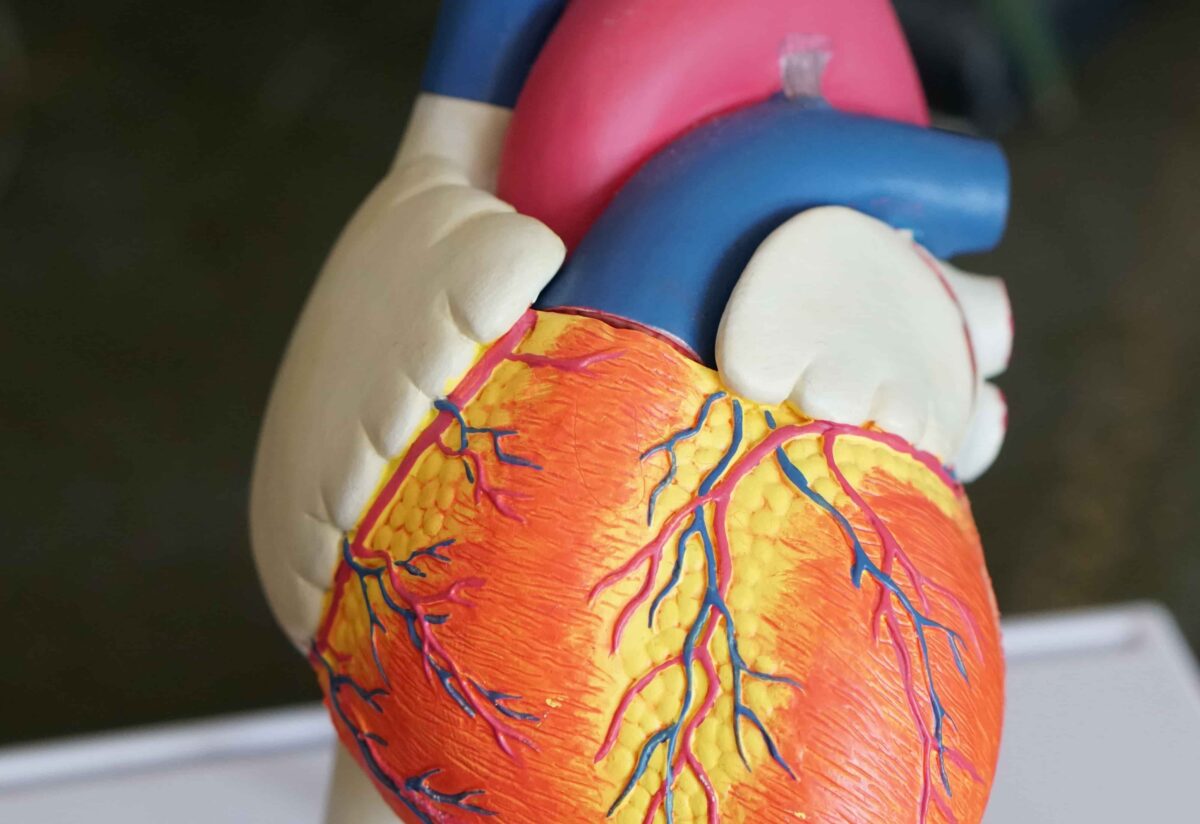 ¿Tener cáncer puede provocar problemas en el corazón?