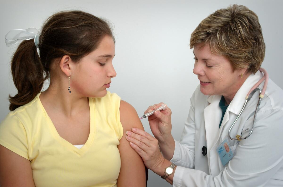 Todo lo que hay que saber sobre la vacunación del coronavirus en adolescentes