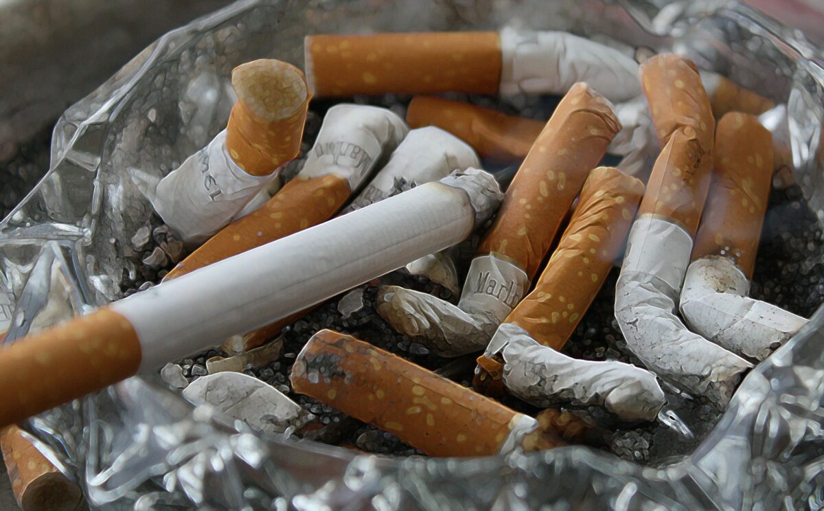 ¿Por qué los no fumadores también padecen cáncer de pulmón?