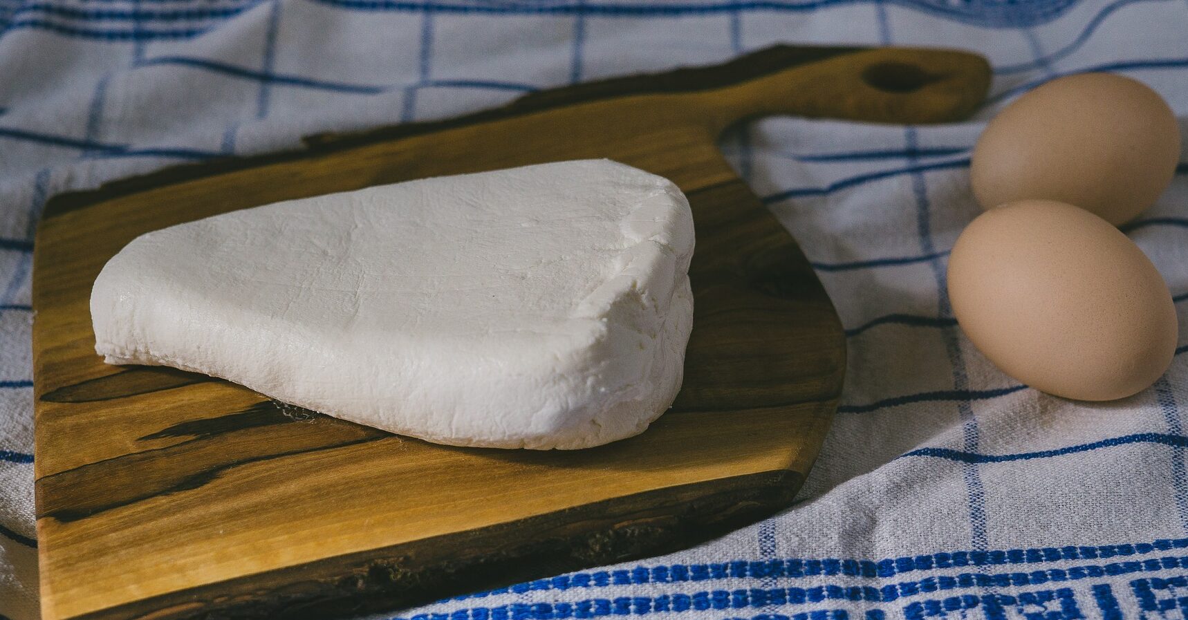 ¿Qué es la listeriosis, que ha provocado la alerta sanitaria en un lote de queso fresco?