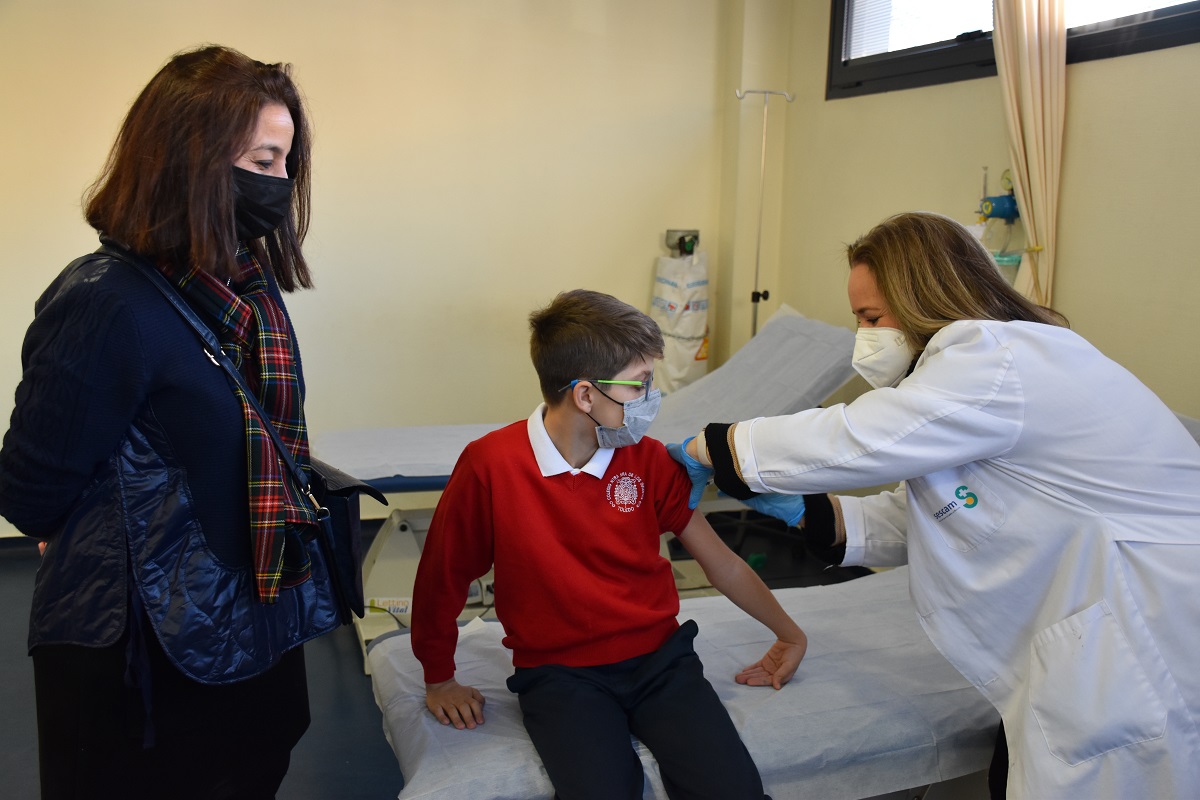 Consejos de las enfermeras para combatir los nervios de los niños durante la vacunación contra la Covid-19