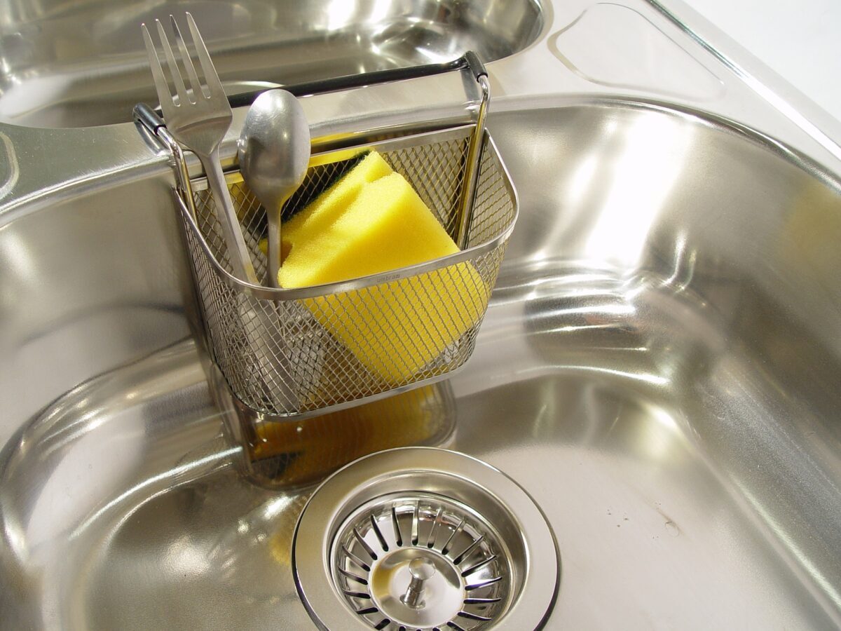 ¿Cómo cuidar los paños, estropajos y bayetas de cocina para evitar un disgusto?