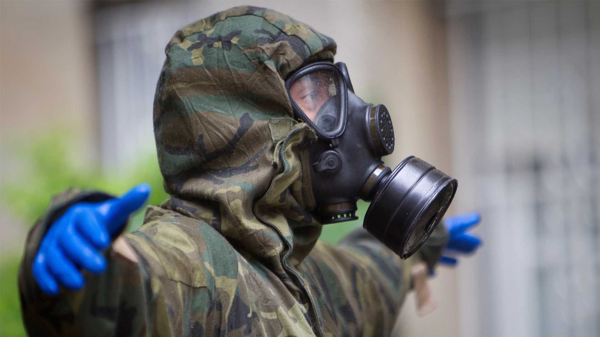 Los ejércitos están preparados para no inhalar sustancias tóxicas, pero una enfermedad como la viruela es más peligros